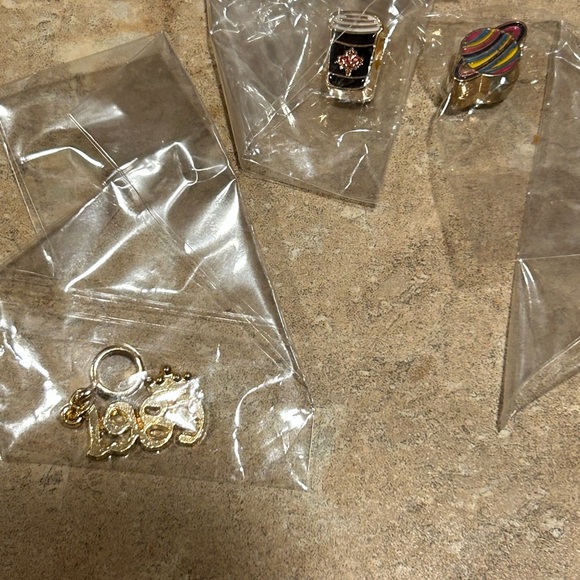 Taylor Swift I Gold Charm Bracelet Taylor Swift 1989 TS Swiftie Charms - Picture 8 of 10